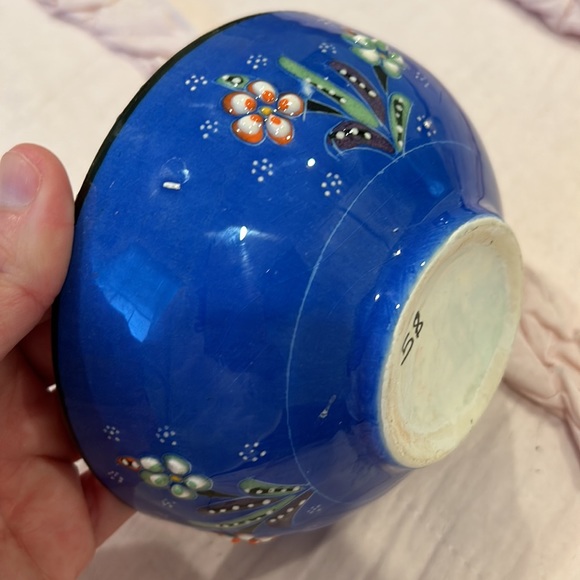 Small Ceramic Bowl - Picture 6 of 7